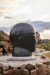BLACK HEAD With Glasses AntonSmit Sculpture Park (1)