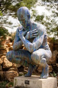 crouching man antonsmit sculpture park (4) optimized